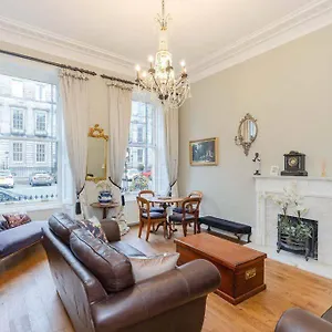  Apartment Maindoor Flat Nestled In Heart Of Stockbridge